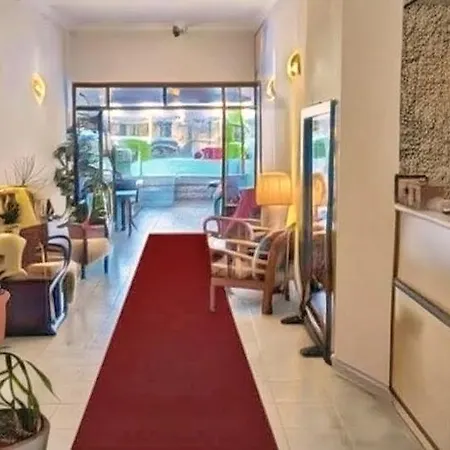 Otel Karadede